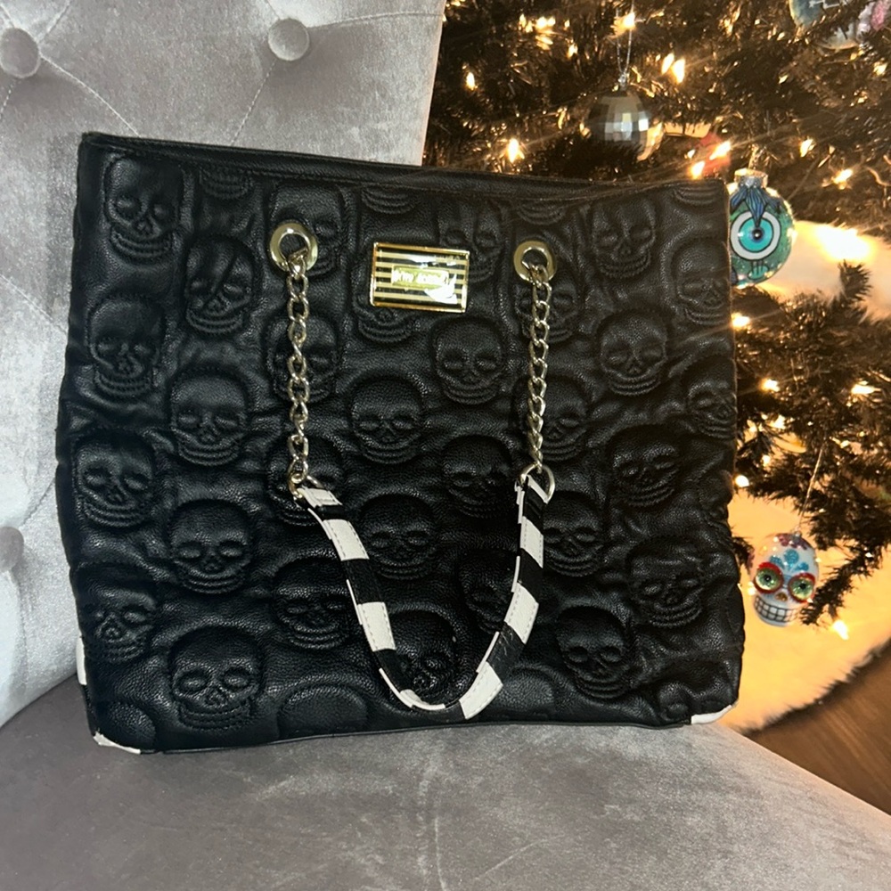 Black and white Betsey Johnson skull bag